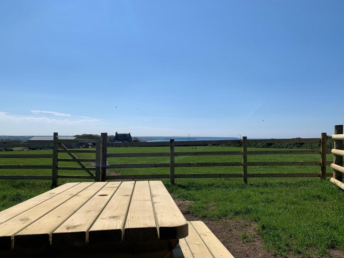 Ewe With A View Sea View Shepherds Huts Breage المظهر الخارجي الصورة