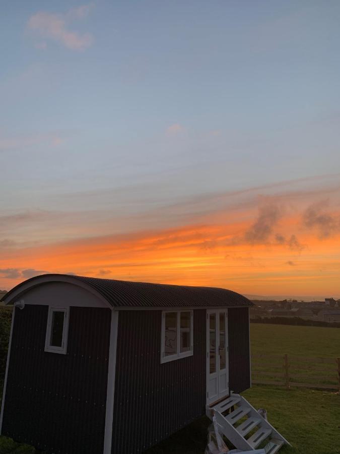 Ewe With A View Sea View Shepherds Huts Breage المظهر الخارجي الصورة